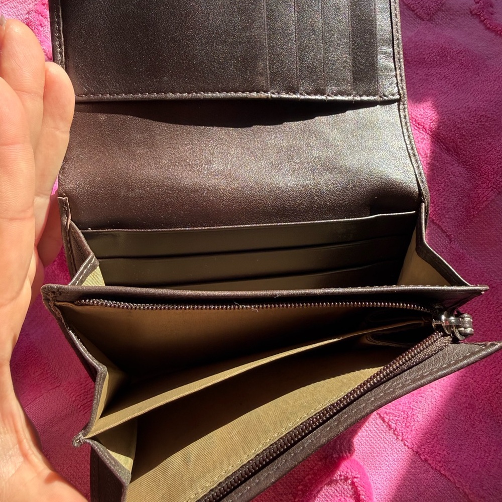 Coach chocolate brown wallet - Picture 4 of 5